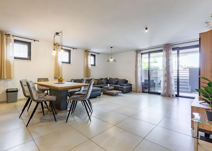 Km 1 Exclusive * Zadar