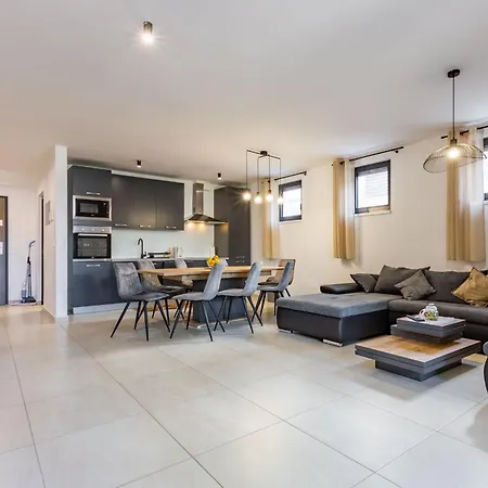 Km 1 Exclusive Apartament
